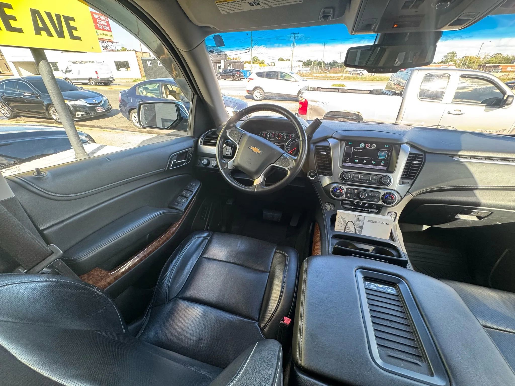 Used 2015 Chevrolet Suburban LTZ image 28