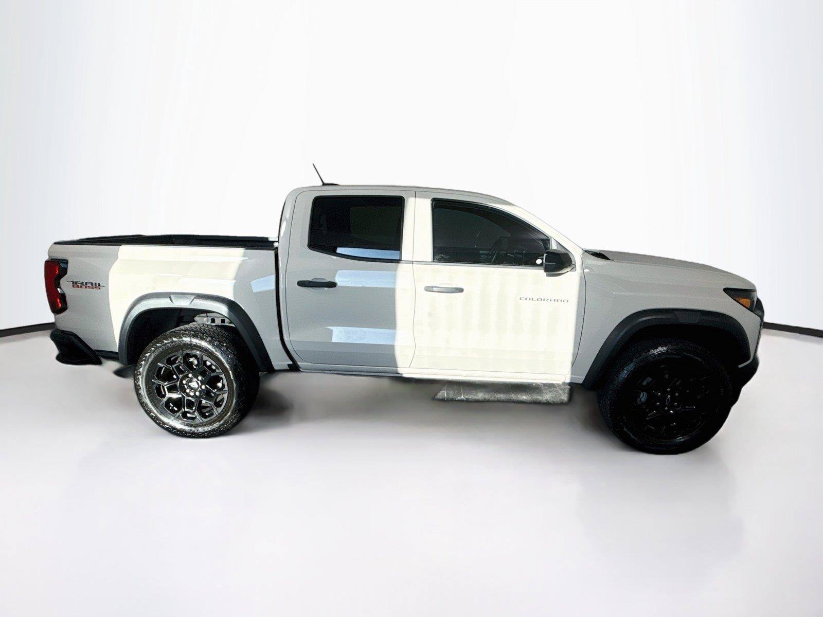 Used 2026 Chevrolet Colorado Trail Boss AWD/4WD image 7