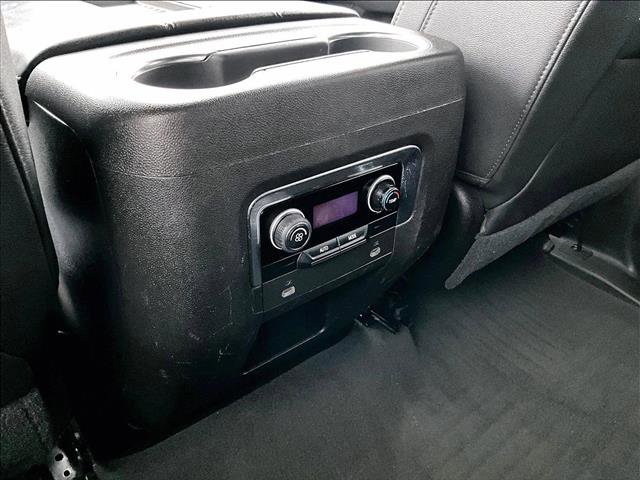 Used 2021 Chevrolet Suburban LT image 24