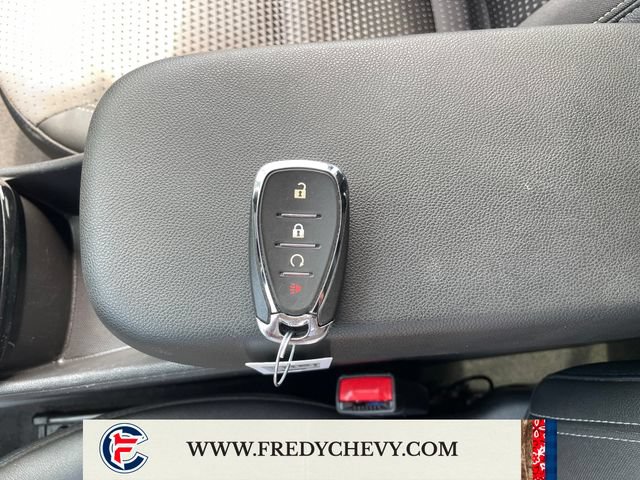 Used 2025 Chevrolet Trax LT FWD image 29