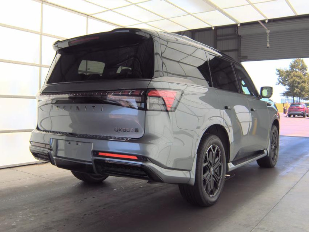 Used 2026 INFINITI QX80 4WD w/ Sport Exterior Package image 2