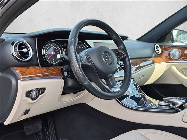 Used 2018 Mercedes-Benz E 300 image 10