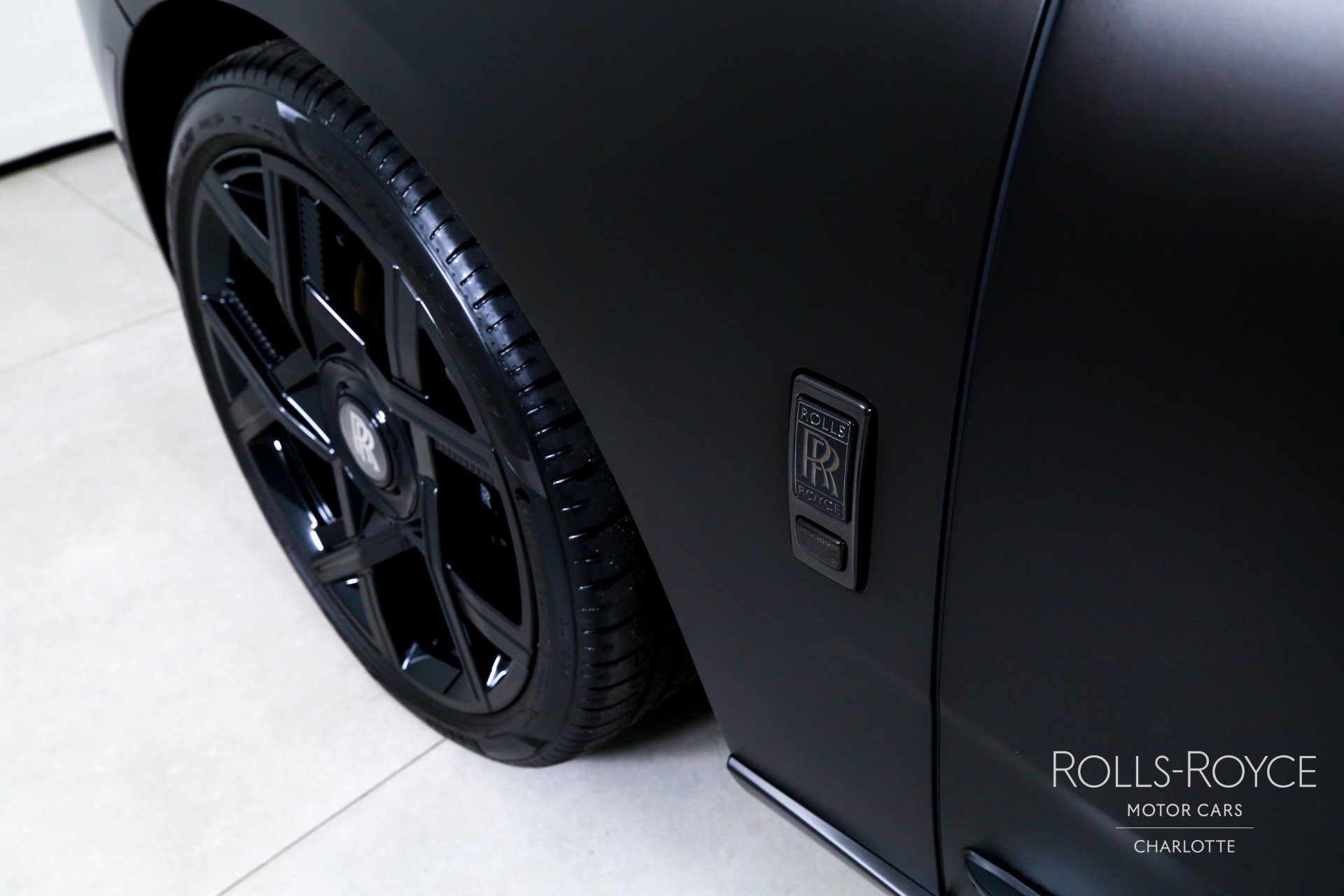 Certified 2025 Rolls-Royce Cullinan Black Badge image 42