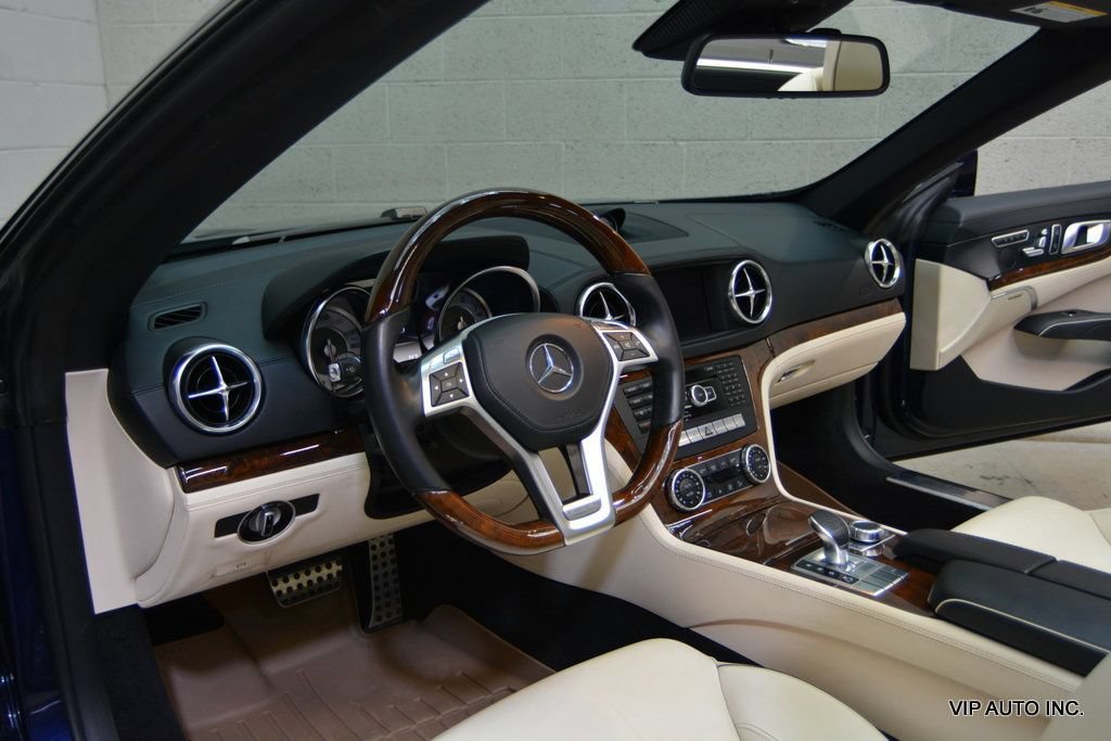 Used 2013 Mercedes-Benz SL 550 image 15