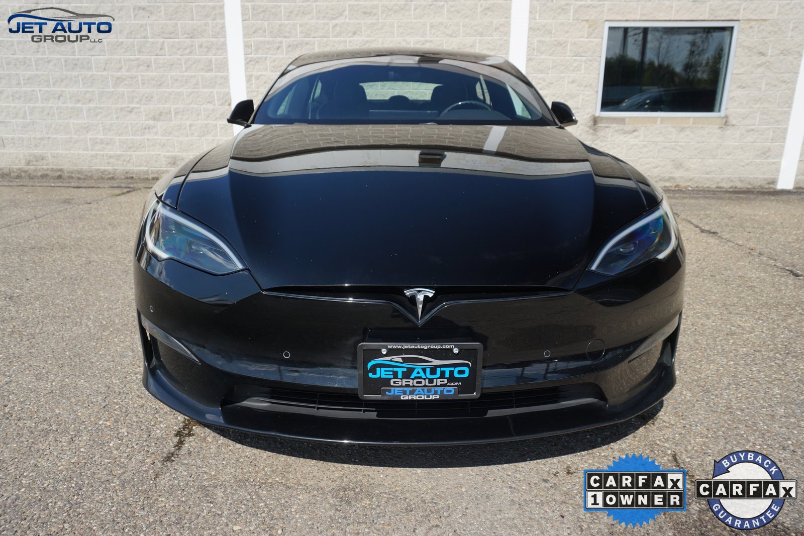 Used 2022 Tesla Model S Plaid image 2