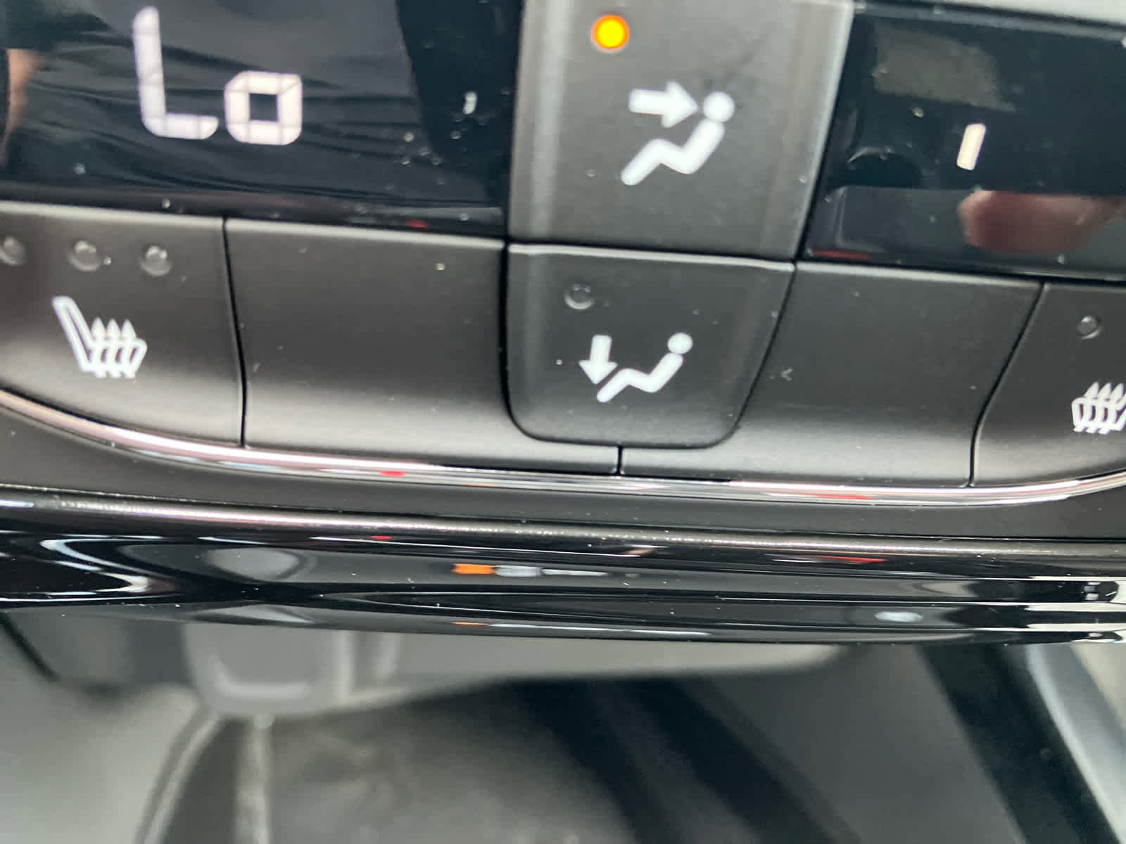 New 2026 Chevrolet Trax RS w/ Sunroof Package image 27