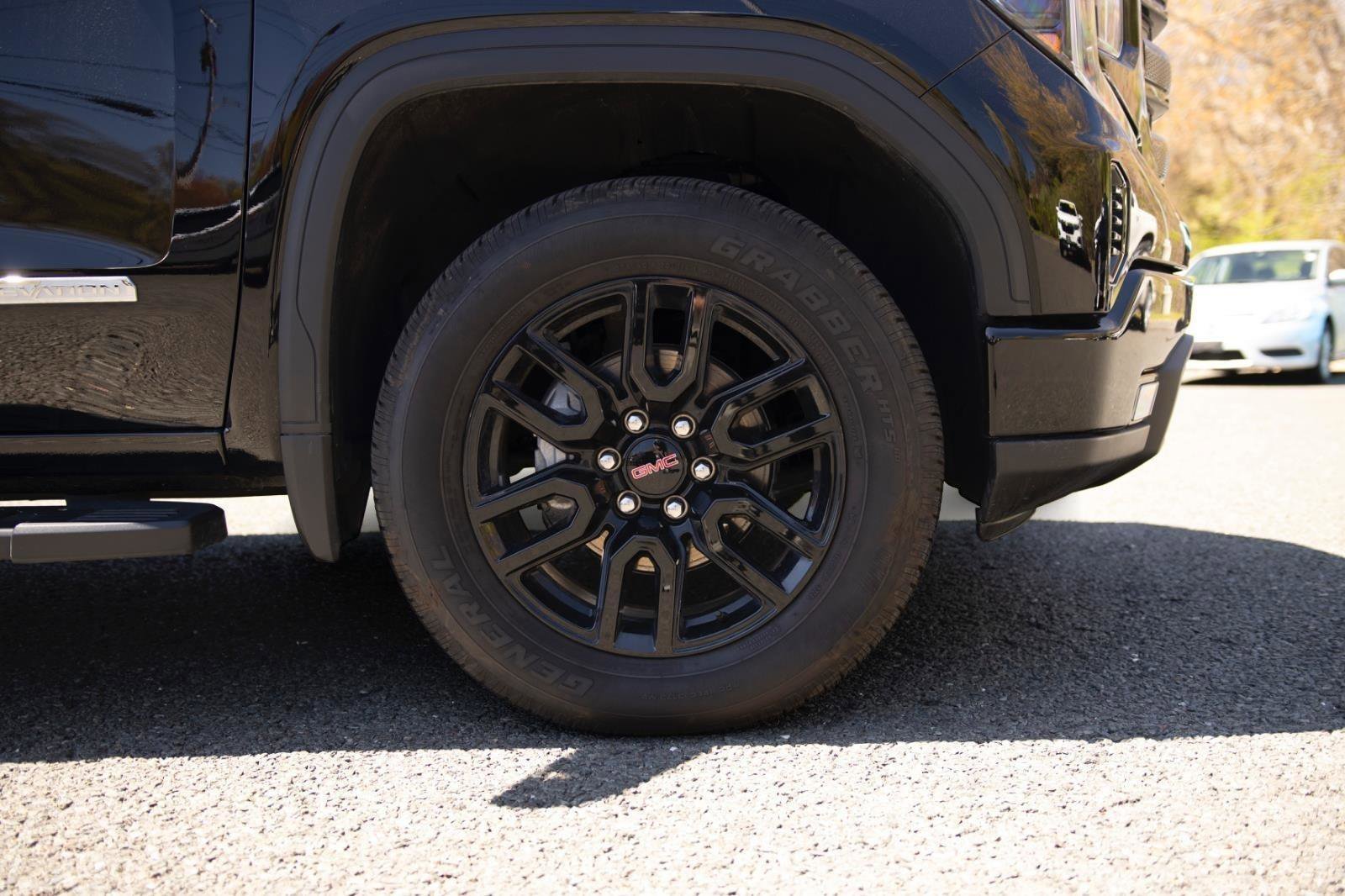 Used 2024 GMC Sierra 1500 Elevation AWD/4WD image 25