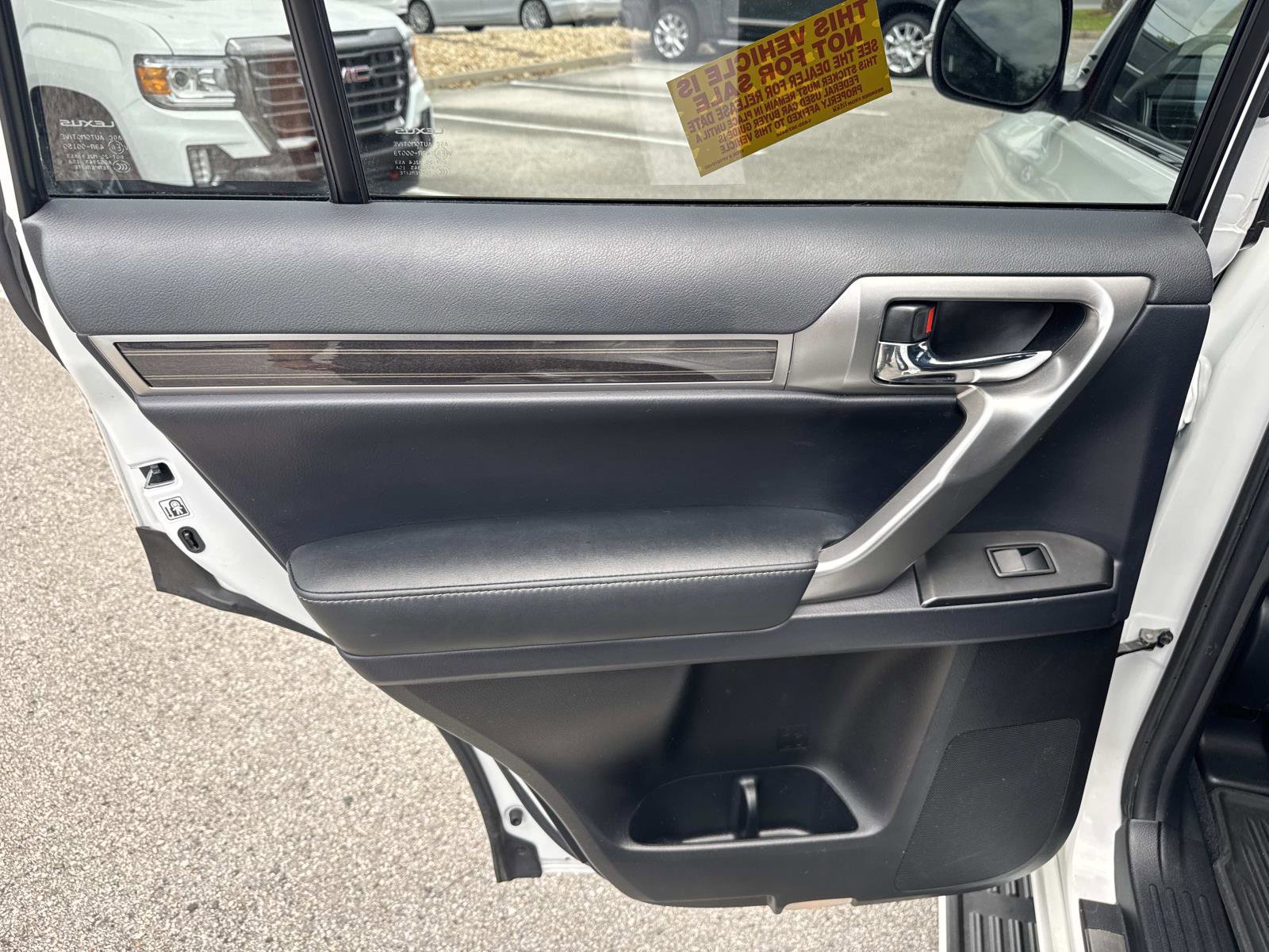 Certified 2022 Lexus GX 460 Premium w/ Premium Package AWD/4WD image 12