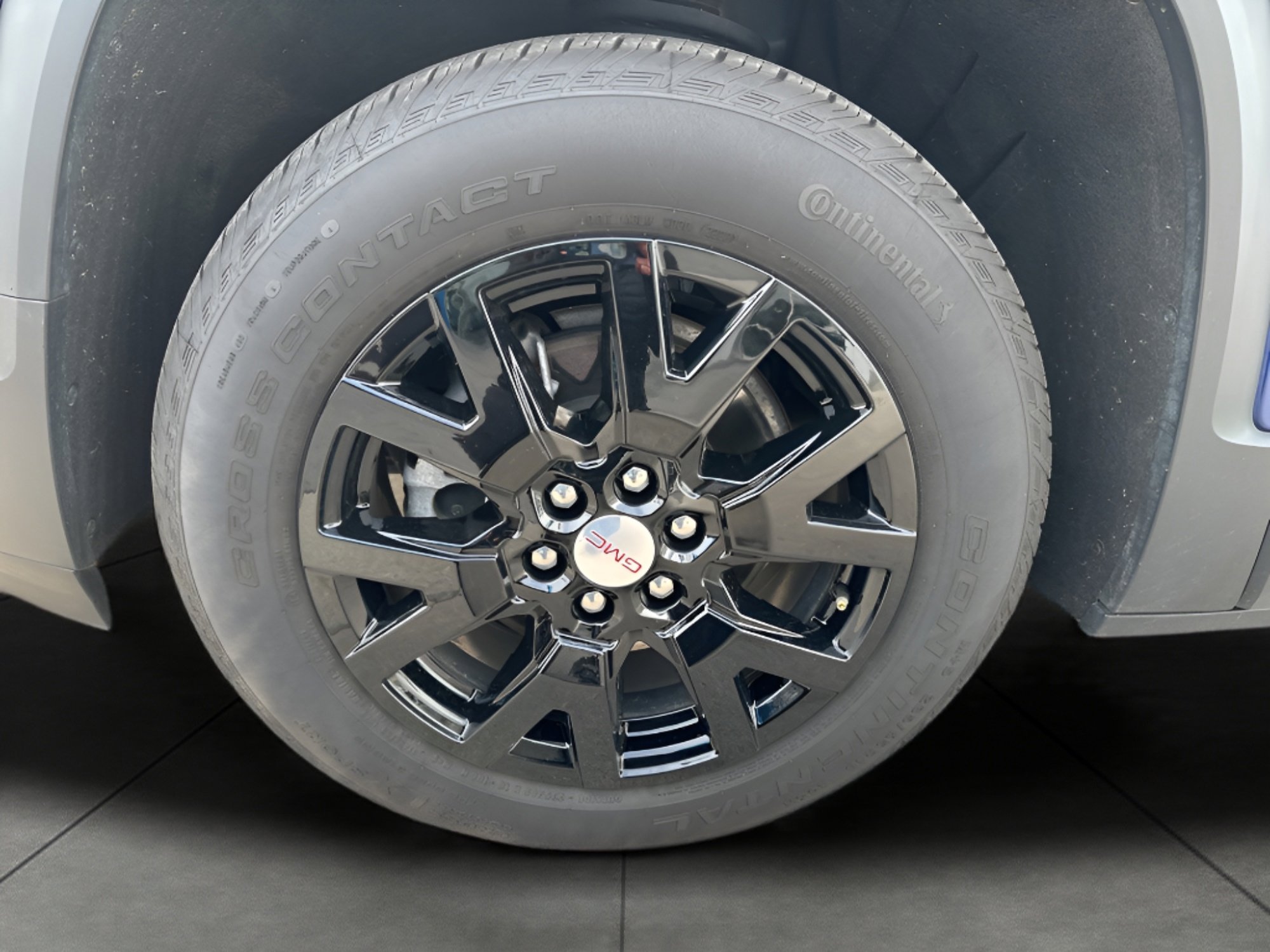 Used 2023 GMC Acadia SLT w/ Technology Package image 12