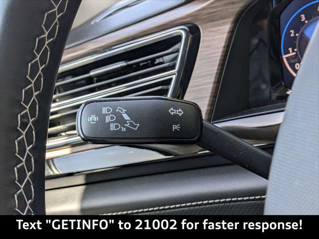 Used 2024 Volkswagen Atlas SEL AWD/4WD image 35