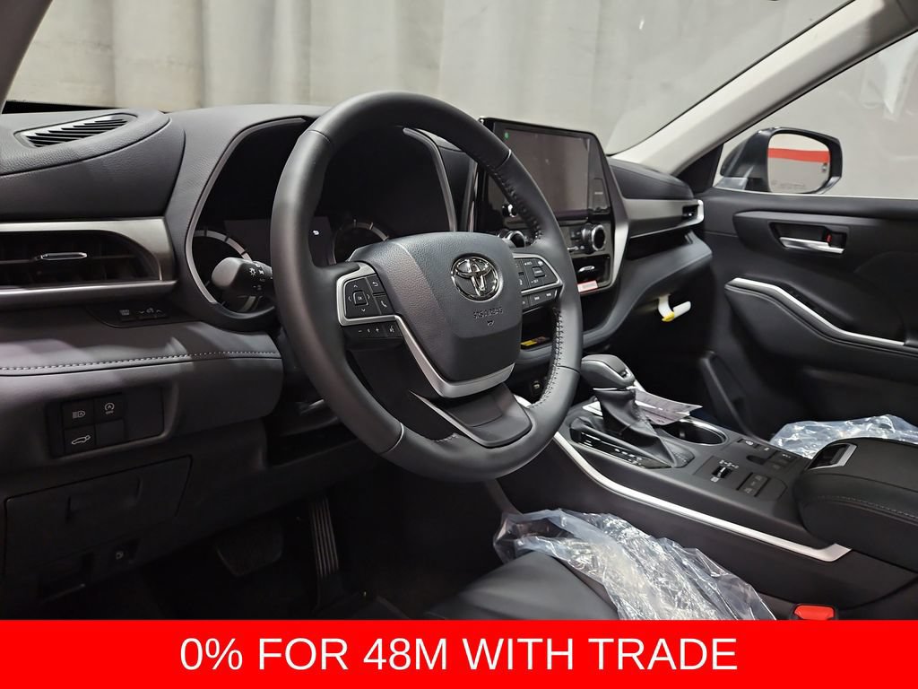 New 2026 Toyota Highlander XLE AWD/4WD image 14