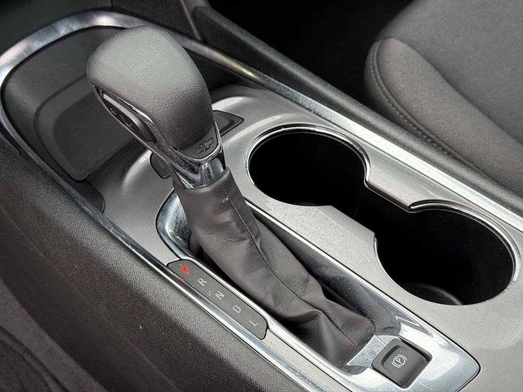 Used 2024 Chevrolet Malibu LT FWD image 23