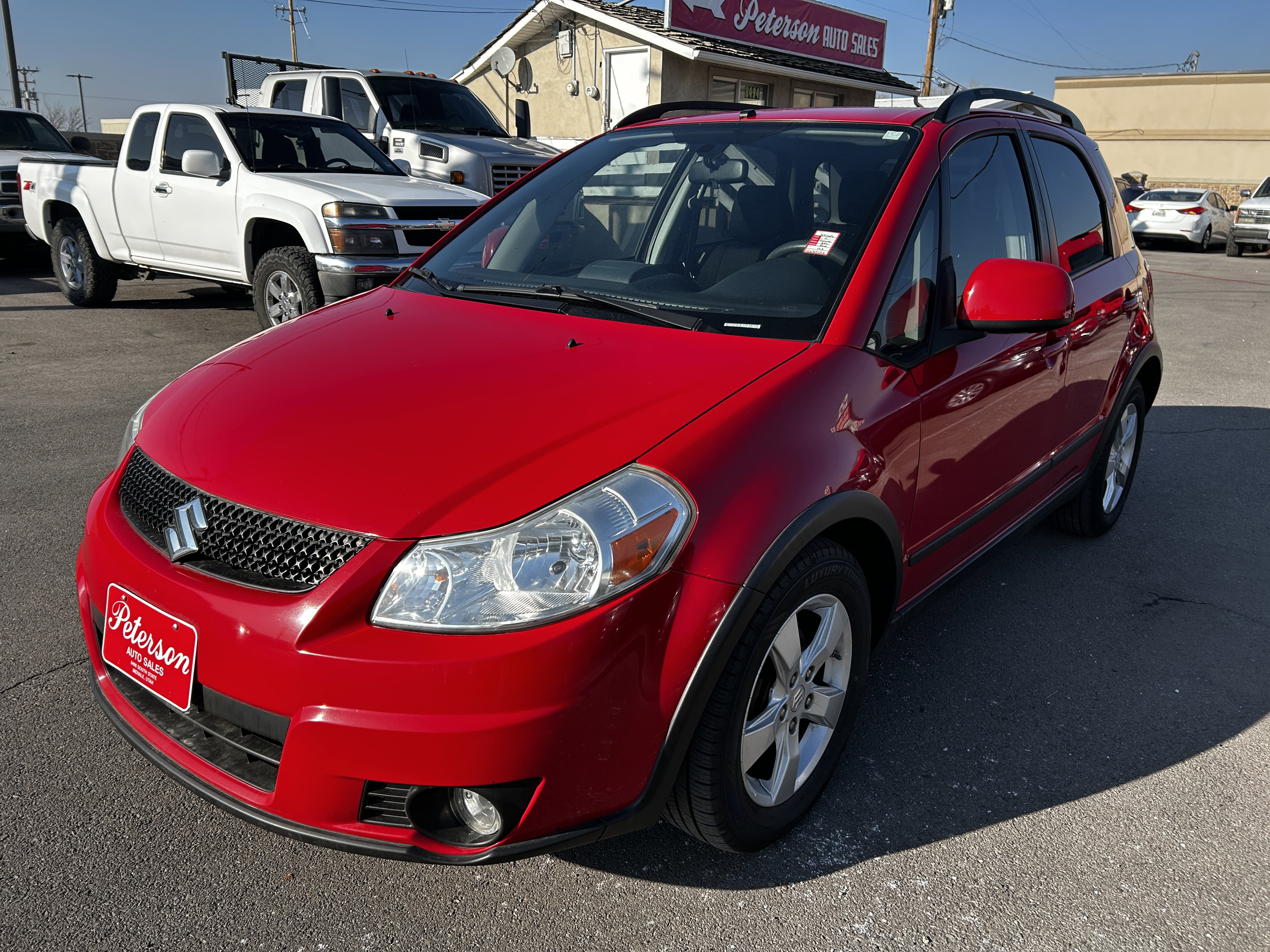 Used 2011 Suzuki SX4 AWD Hatchback image 2