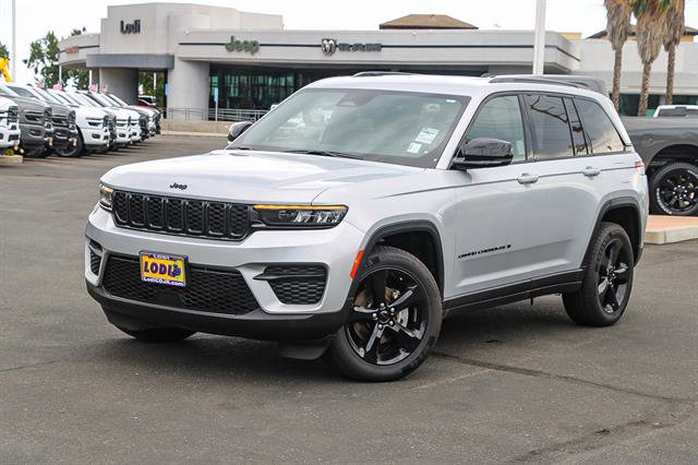Used 2023 Jeep Grand Cherokee Altitude