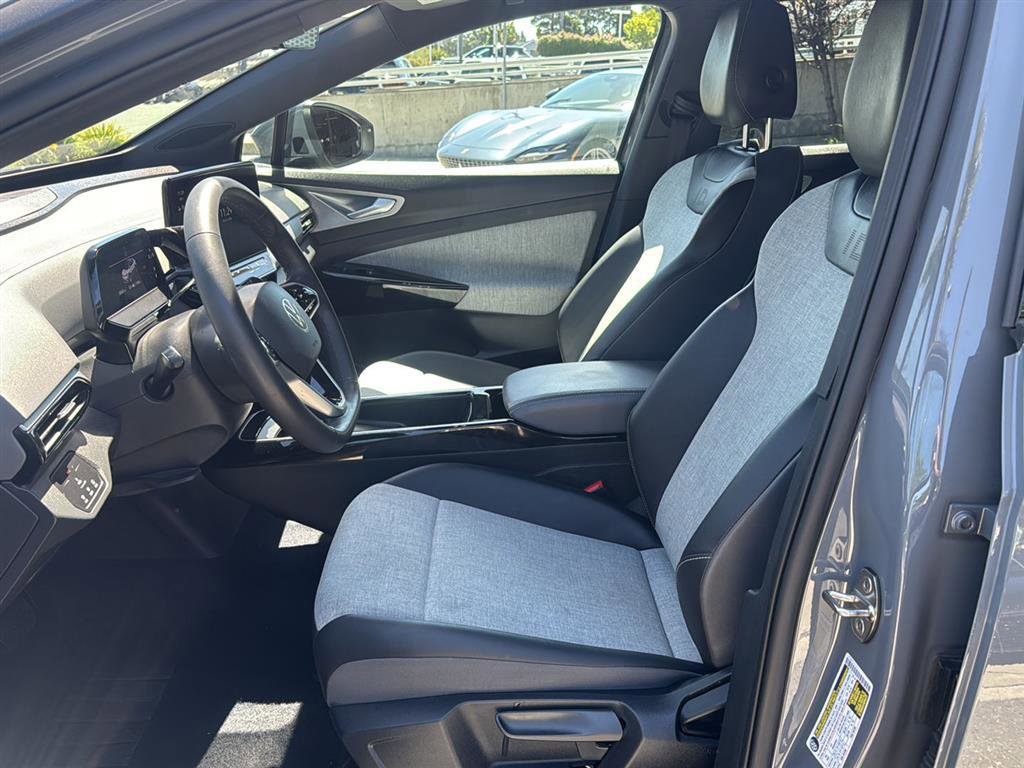 Used 2023 Volkswagen ID.4 Pro AWD/4WD image 12
