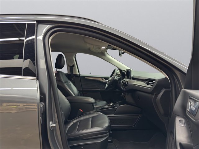 Used 2022 Ford Escape Titanium image 28