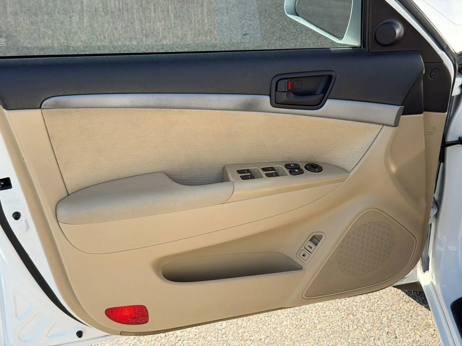 Used 2010 Hyundai Sonata GLS FWD image 23