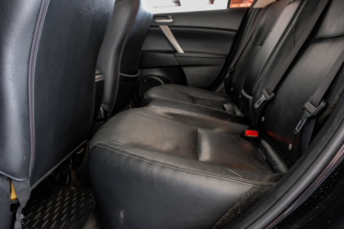 Used 2012 MAZDA MAZDA3 i Grand Touring w/ Tech Pkg FWD image 35