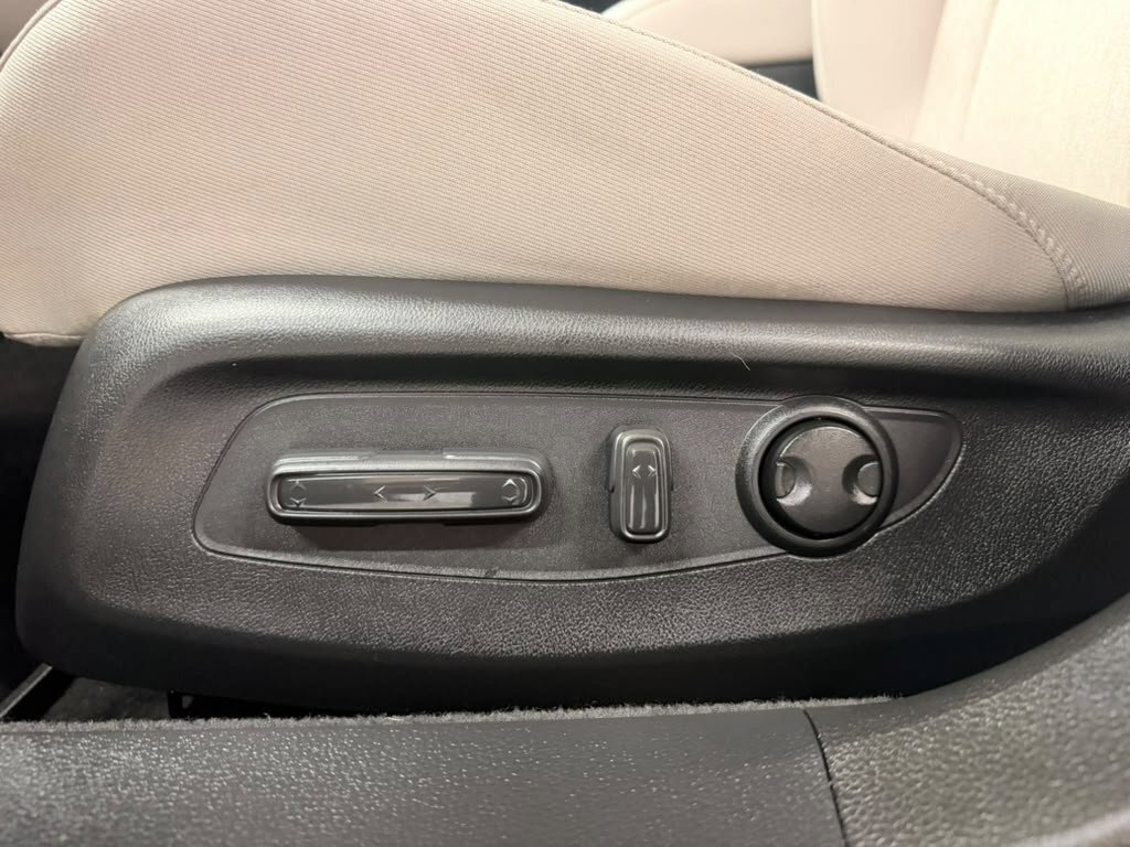 Certified 2025 Honda Accord SE image 30