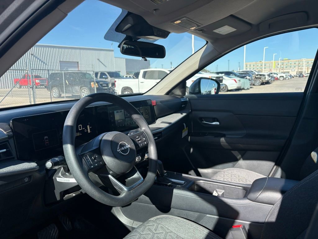 Used 2025 Nissan Kicks SV FWD image 10