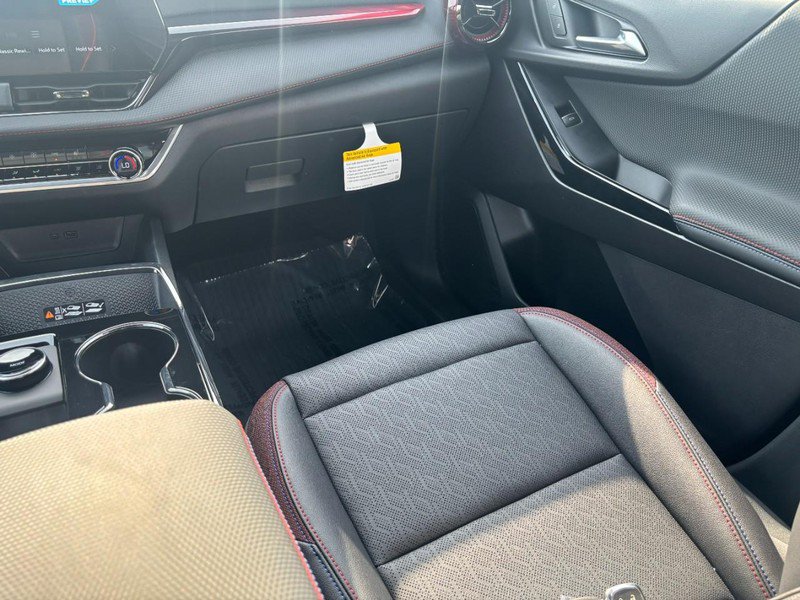 Used 2026 Chevrolet Equinox RS w/ Safety and Technology Package FWD image 17