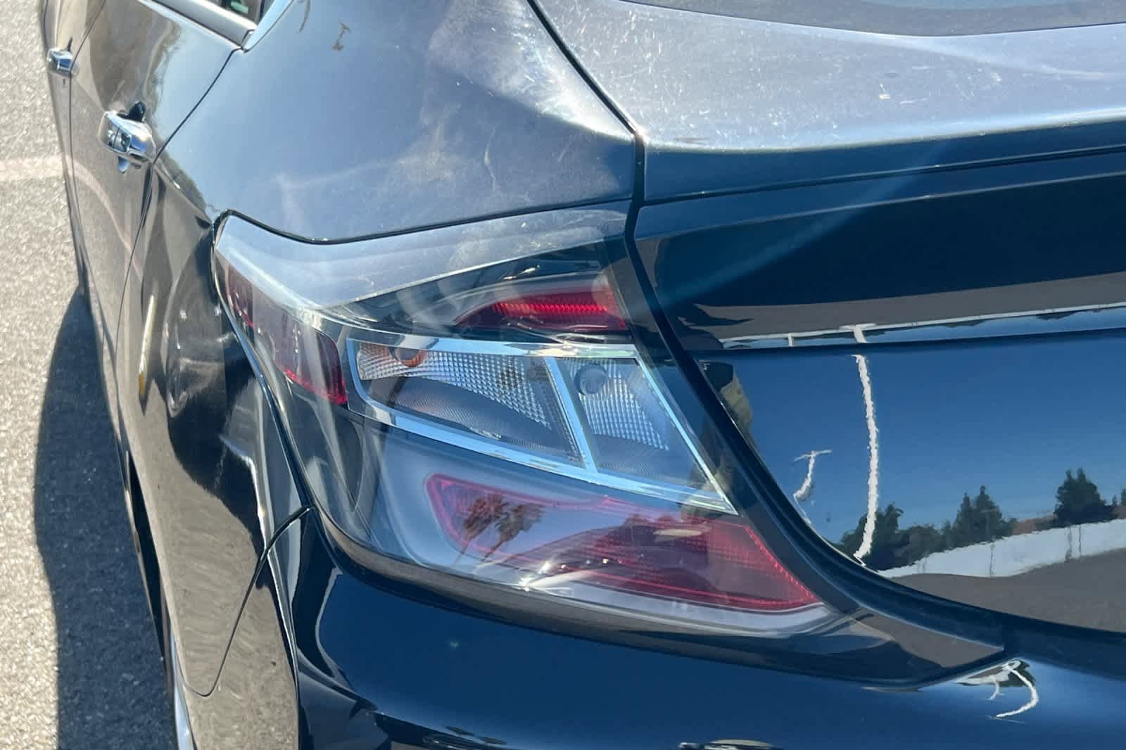 Used 2017 Chevrolet Volt Premier w/ Driver Confidence II Package FWD image 20