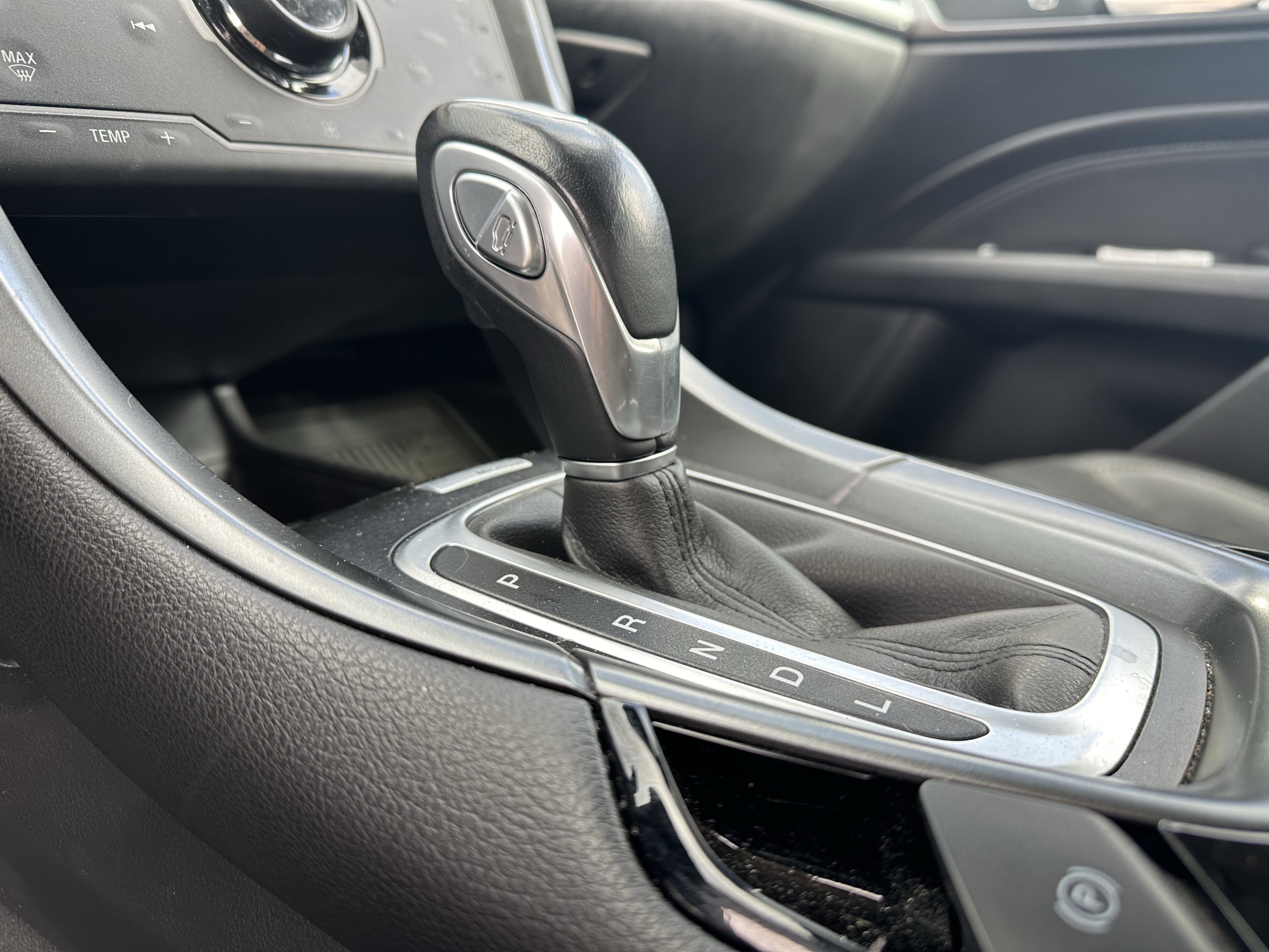 Used 2014 Ford Fusion Titanium image 22