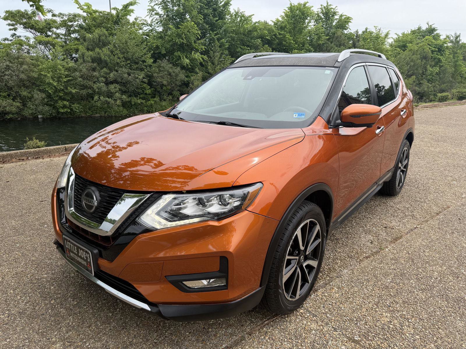 Used 2019 Nissan Rogue SL w/ Premium Package AWD/4WD image 7