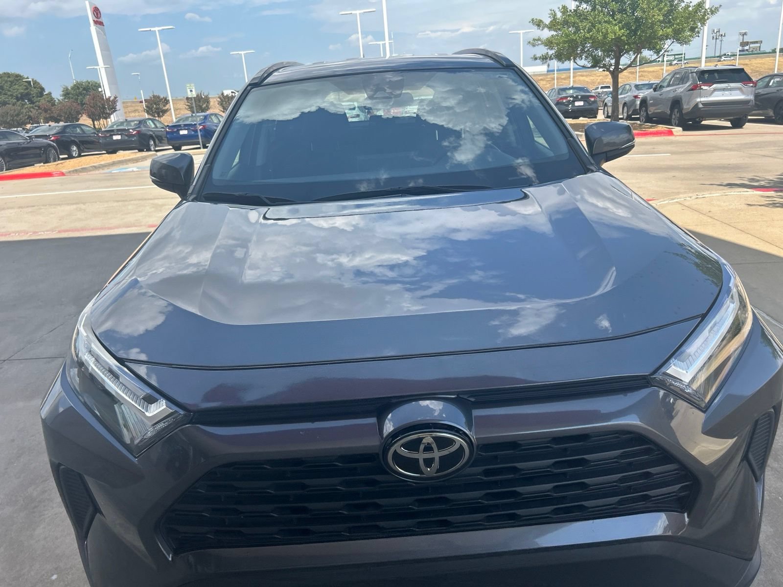 Used 2025 Toyota RAV4 XLE FWD image 3