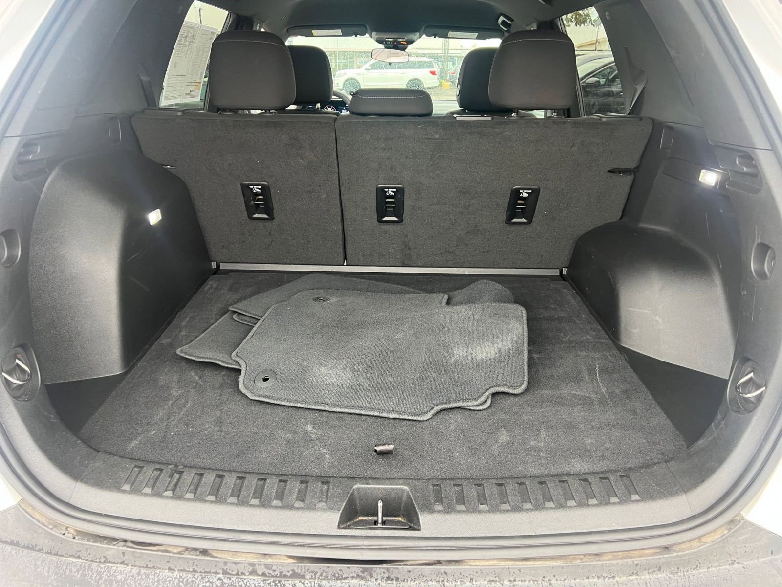 Used 2025 Chevrolet Equinox LT image 31