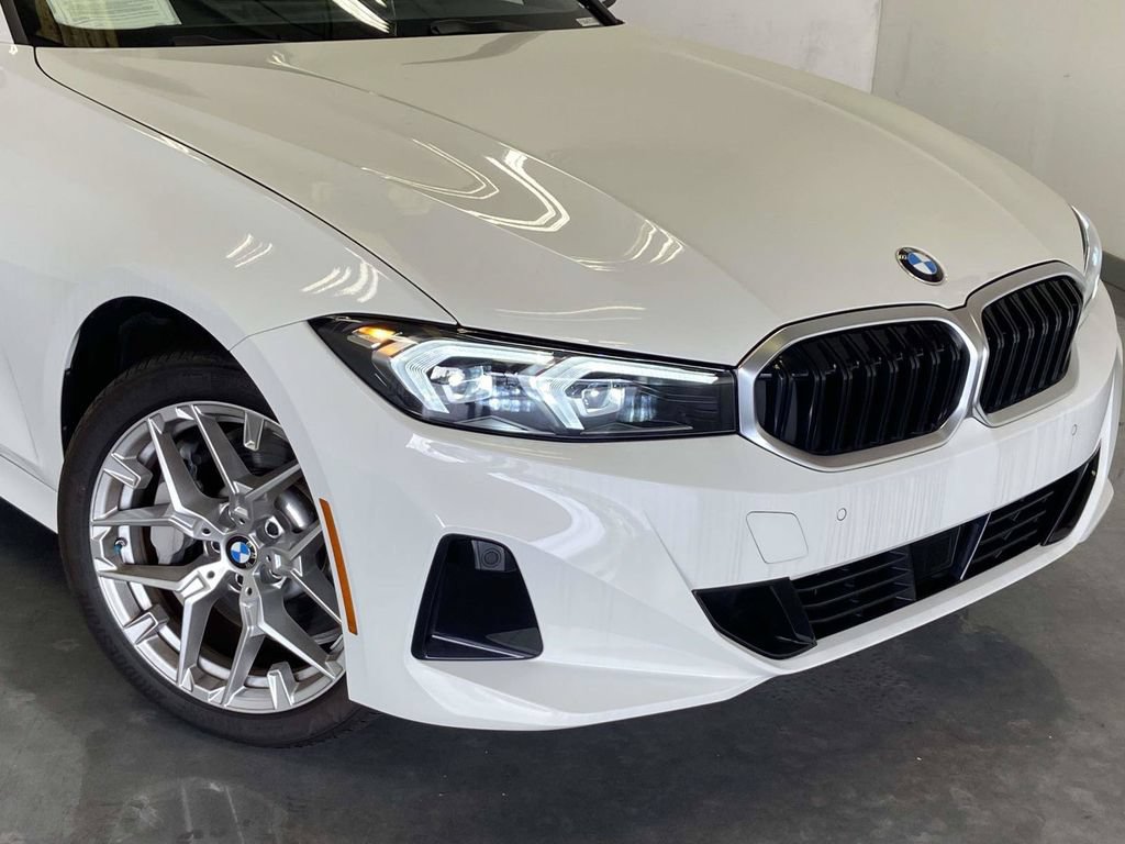 Used 2025 BMW 330i xDrive Sedan w/ Convenience Package AWD/4WD image 7