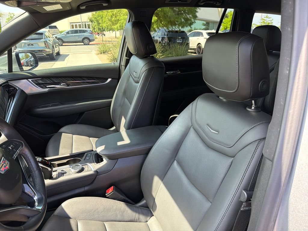 Certified 2023 Cadillac XT6 Premium Luxury w/ Technology Package FWD image 22