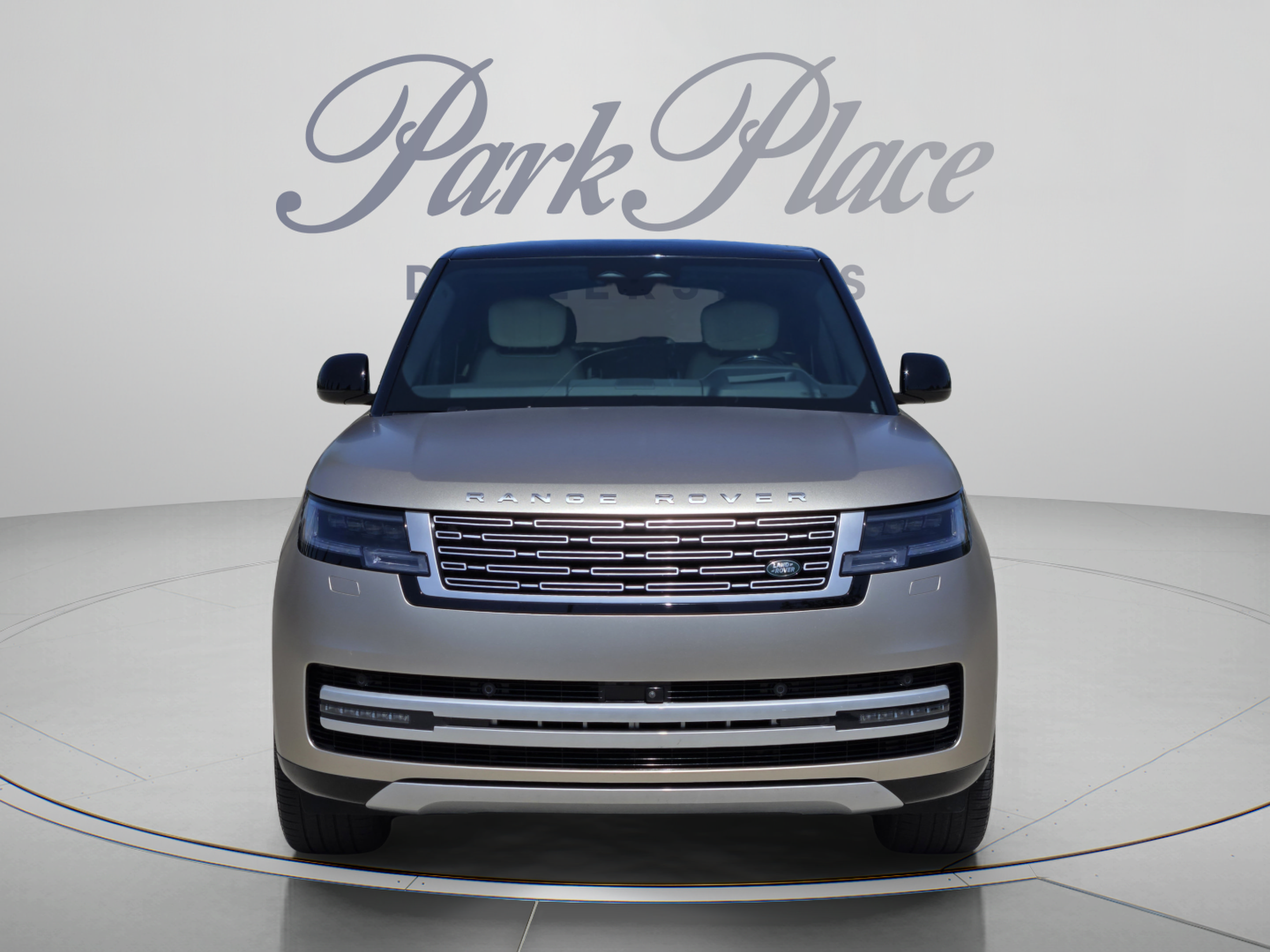 Used 2025 Land Rover Range Rover Long Wheelbase Autobiography AWD/4WD image 8