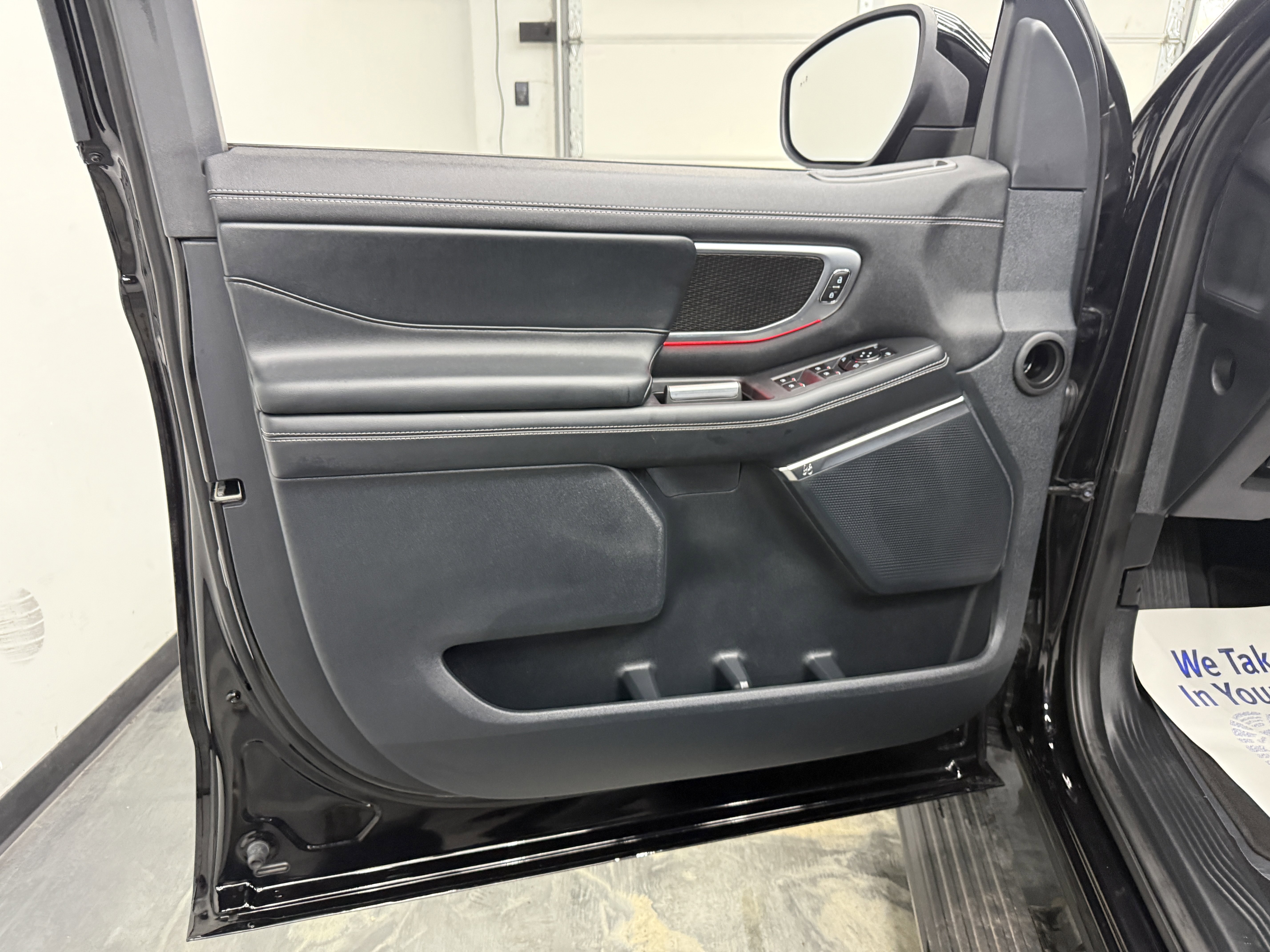 Used 2025 Ford Expedition Max Platinum w/ Stealth Performance Package AWD/4WD image 11
