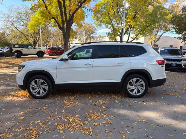 Used 2023 Volkswagen Atlas SE AWD/4WD image 3