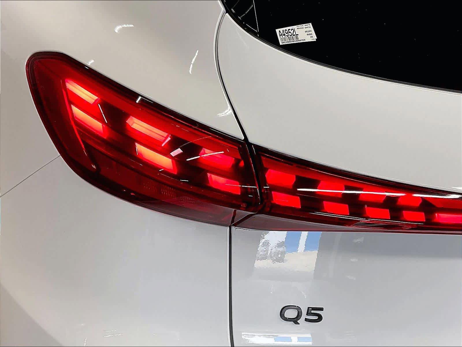 Certified 2025 Audi Q5 Premium AWD/4WD image 30