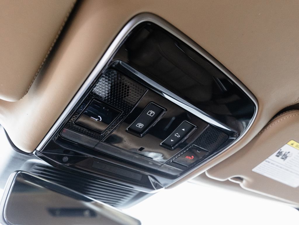 Used 2024 Land Rover Range Rover Autobiography image 23
