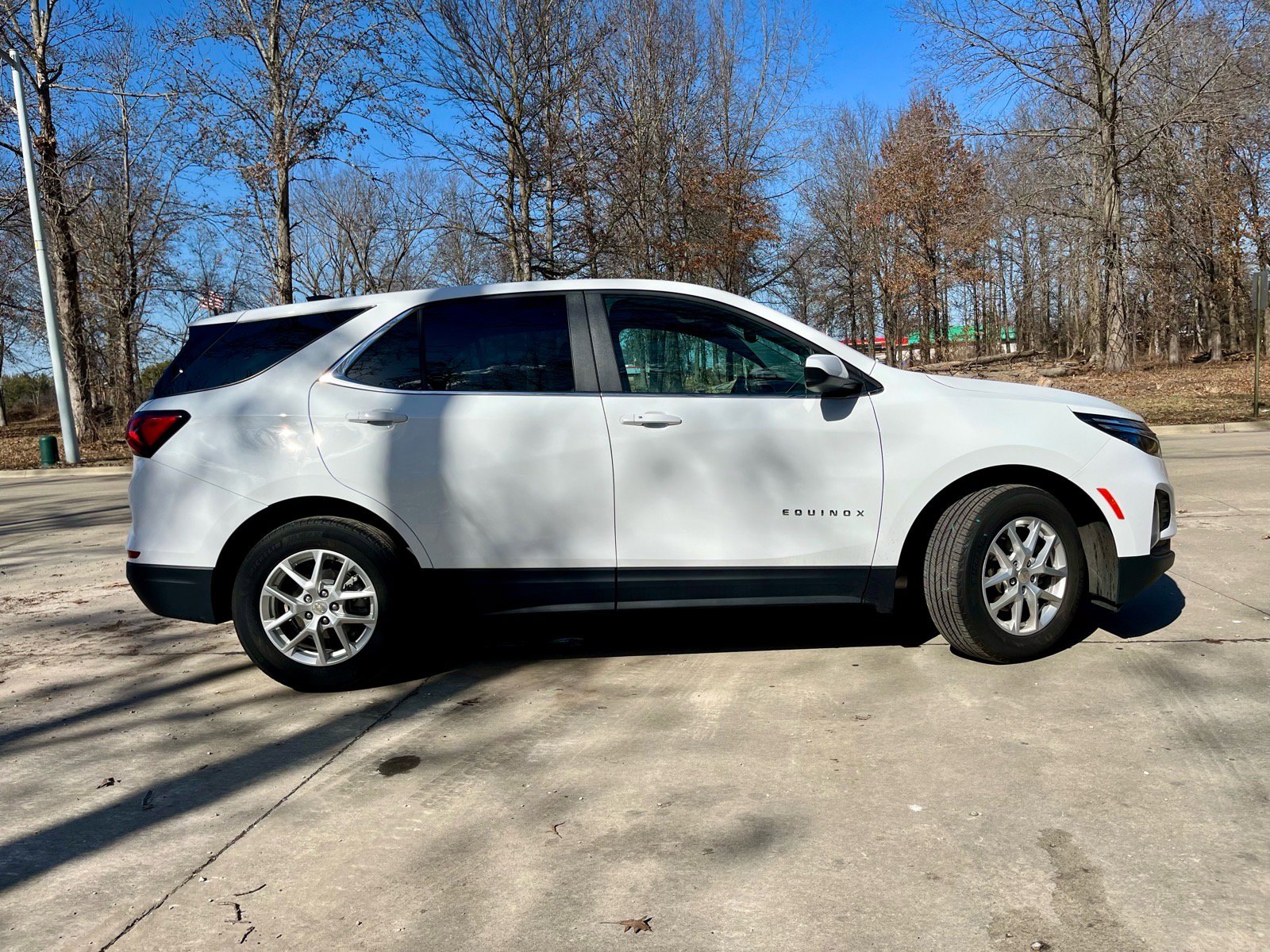 Used 2024 Chevrolet Equinox LT w/ LPO, Floor Liner Package FWD image 5
