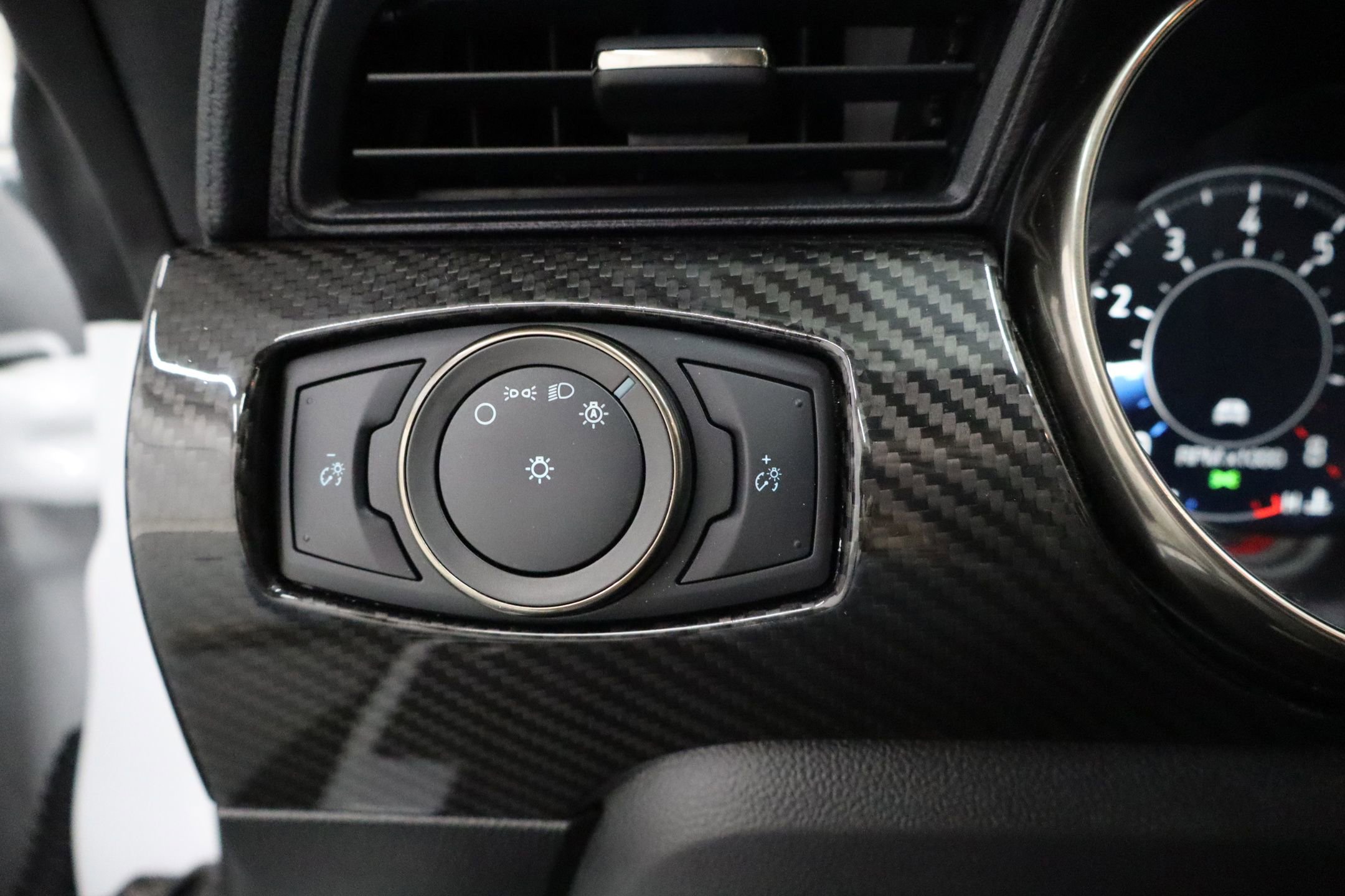 Used 2021 Ford Mustang Shelby GT500 w/ Technology Package image 15