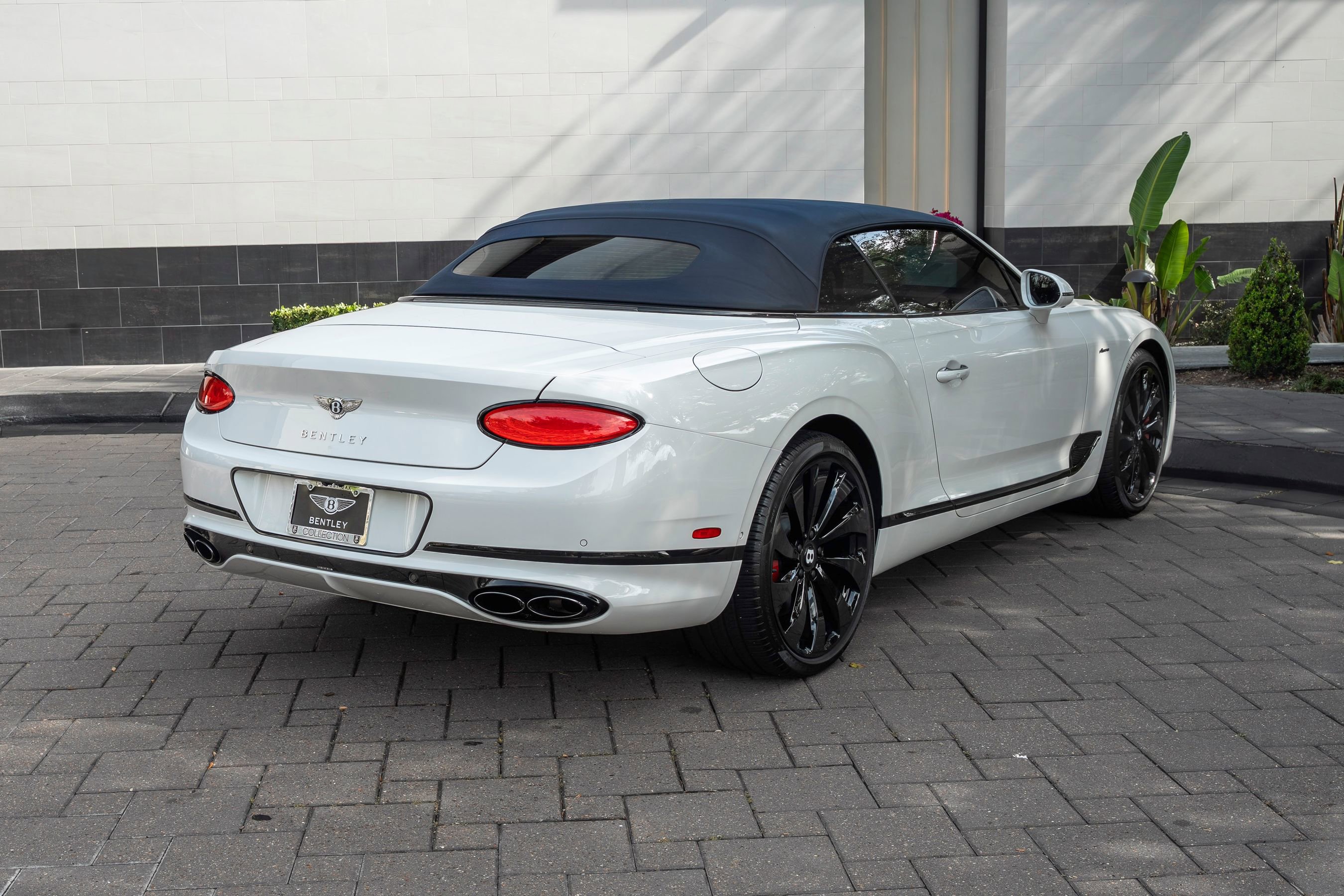 Used 2024 Bentley Continental GT Azure AWD/4WD image 3