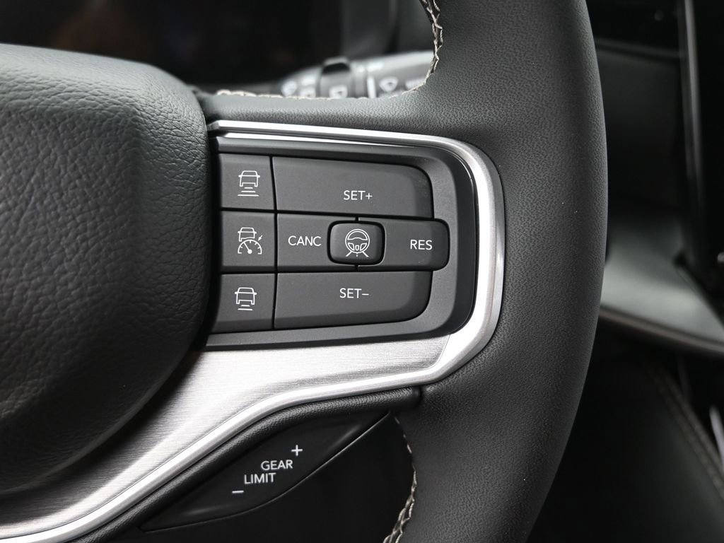 New 2026 Jeep Grand Wagoneer image 33