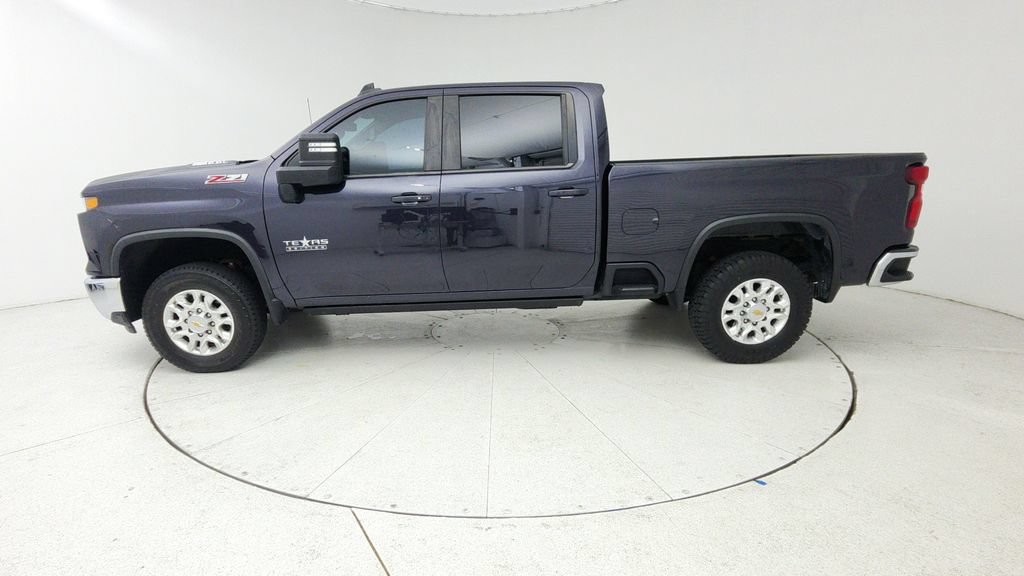 Used 2024 Chevrolet Silverado 2500 LT w/ Texas Edition AWD/4WD image 4