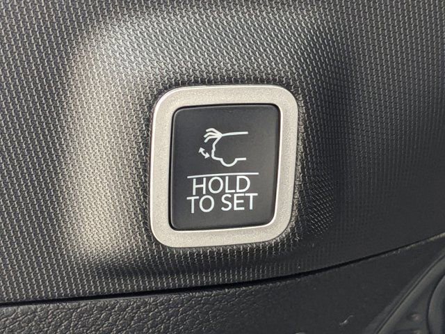 New 2026 Jeep Grand Cherokee Altitude image 13