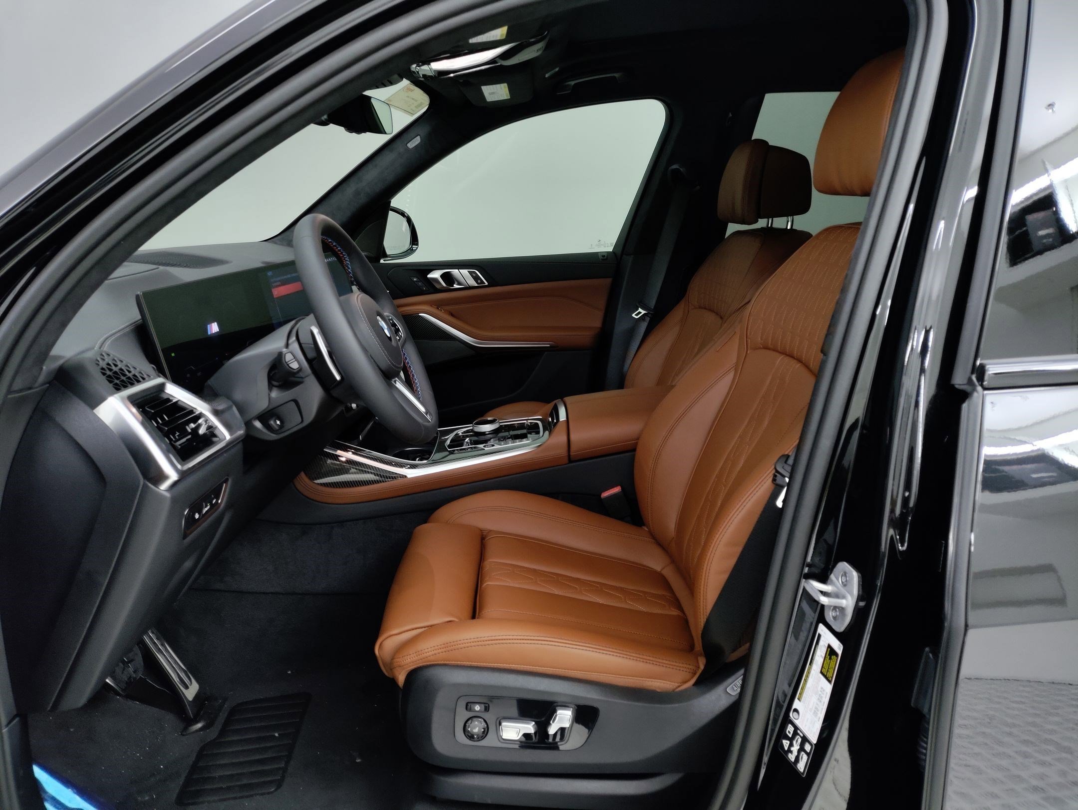 New 2026 BMW X7 M60i image 13