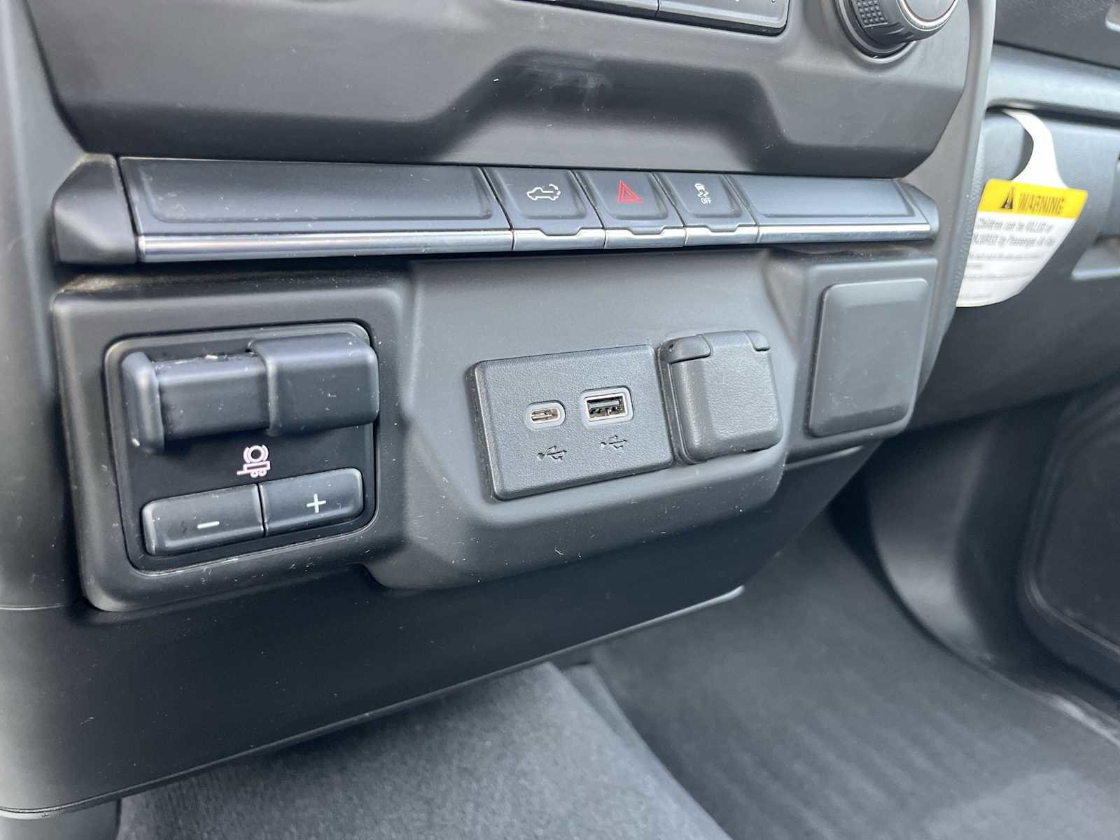 Used 2022 Chevrolet Silverado 2500 Custom w/ Custom Value Package AWD/4WD image 29