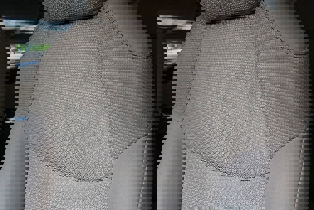 Used 2021 Toyota RAV4 LE w/ Carpet Mat Package (TMS) image 24