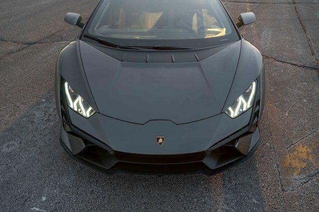 Used 2023 Lamborghini Huracan Tecnica image 28