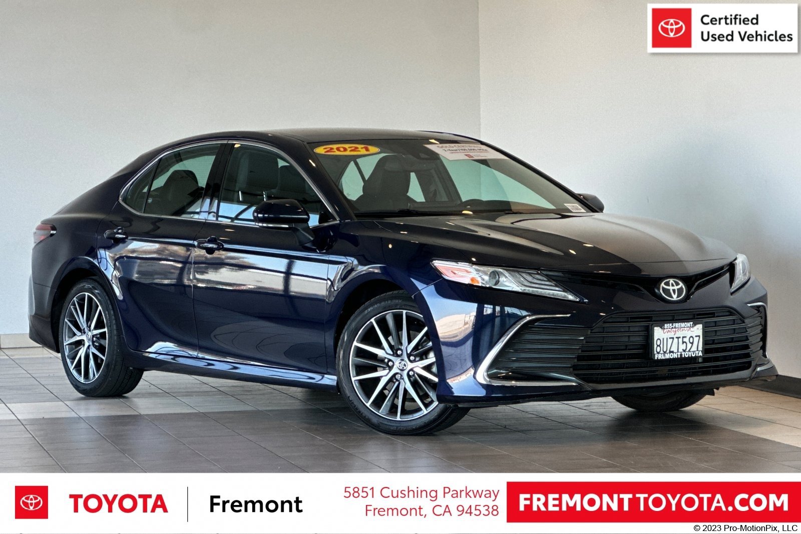 Used 2021 Toyota Camry XLE FWD image 1