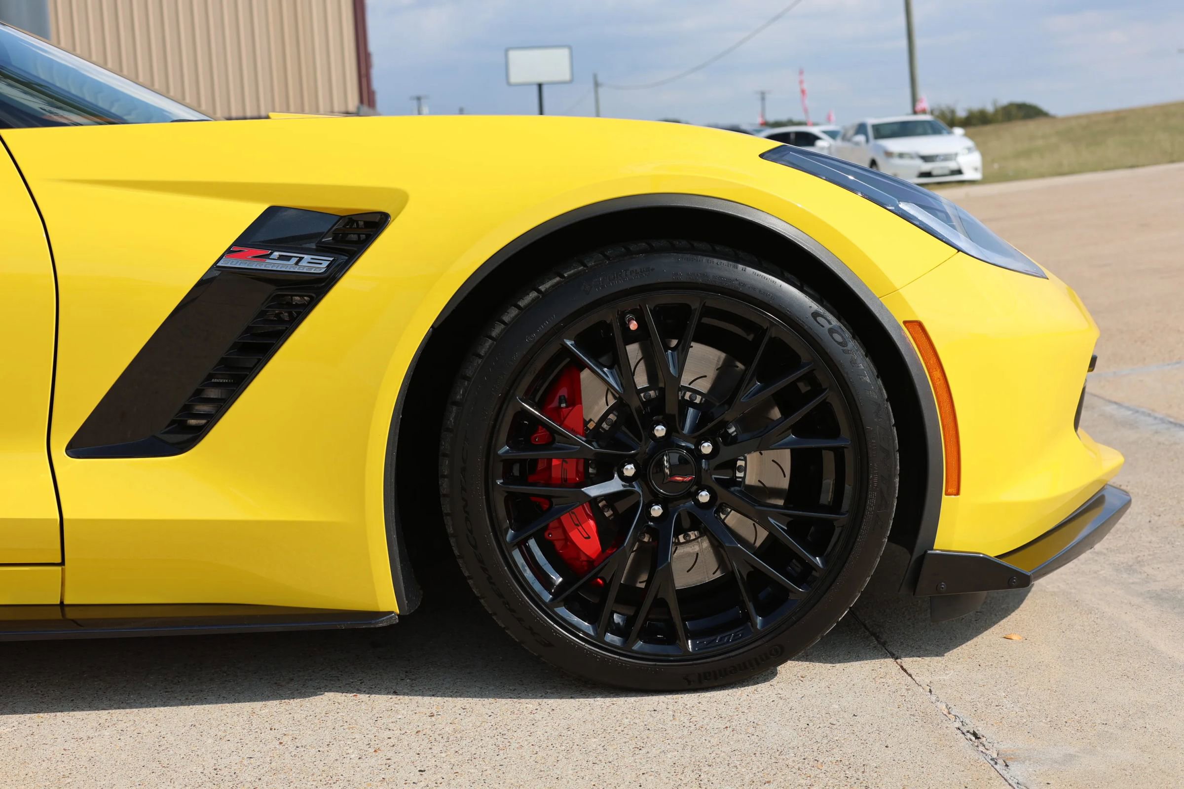 Used 2016 Chevrolet Corvette Z06 w/ 2LZ Preferred Equipment Group image 18