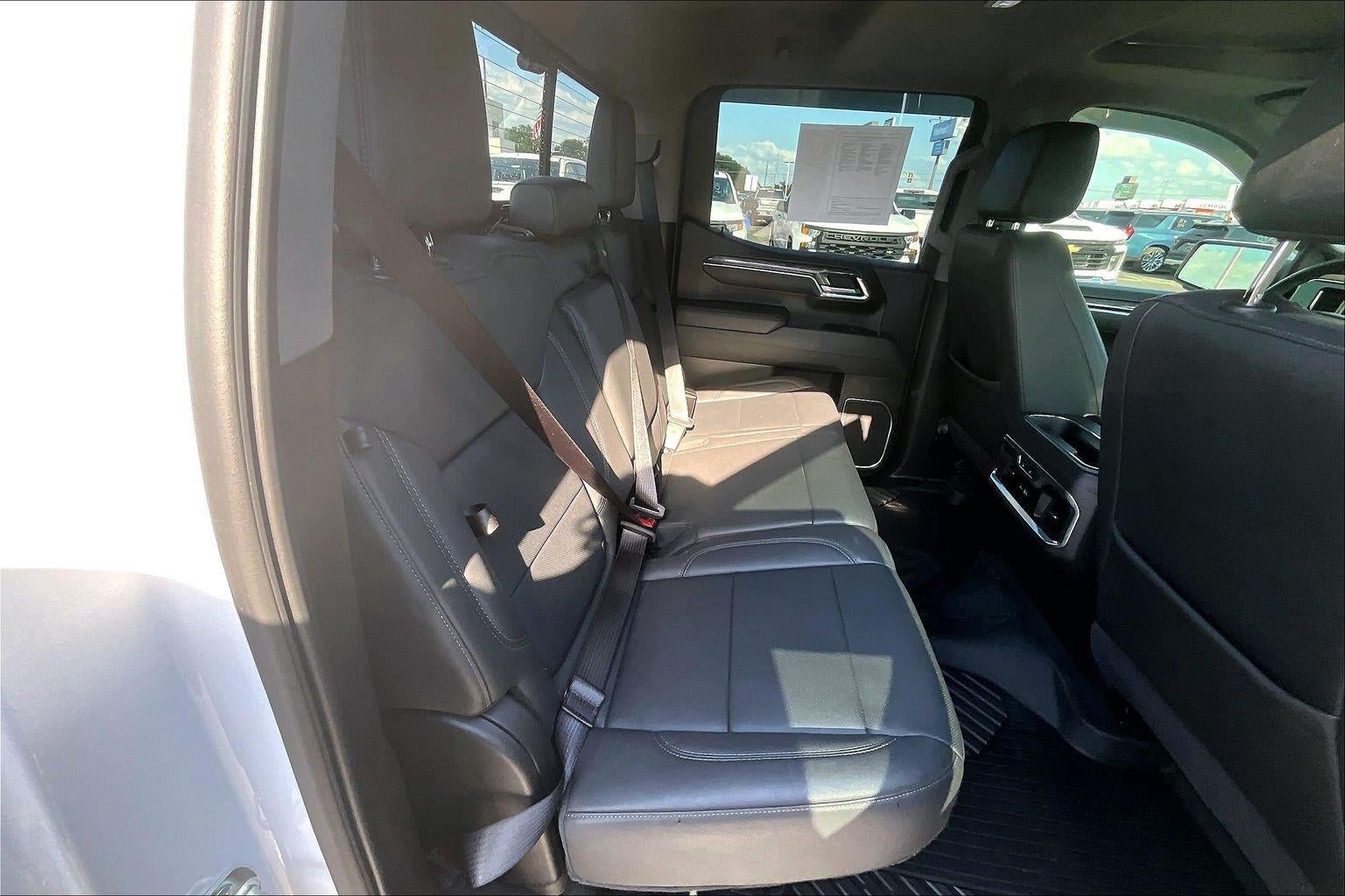 Used 2025 Chevrolet Silverado 1500 LTZ w/ LTZ Premium Package AWD/4WD image 24